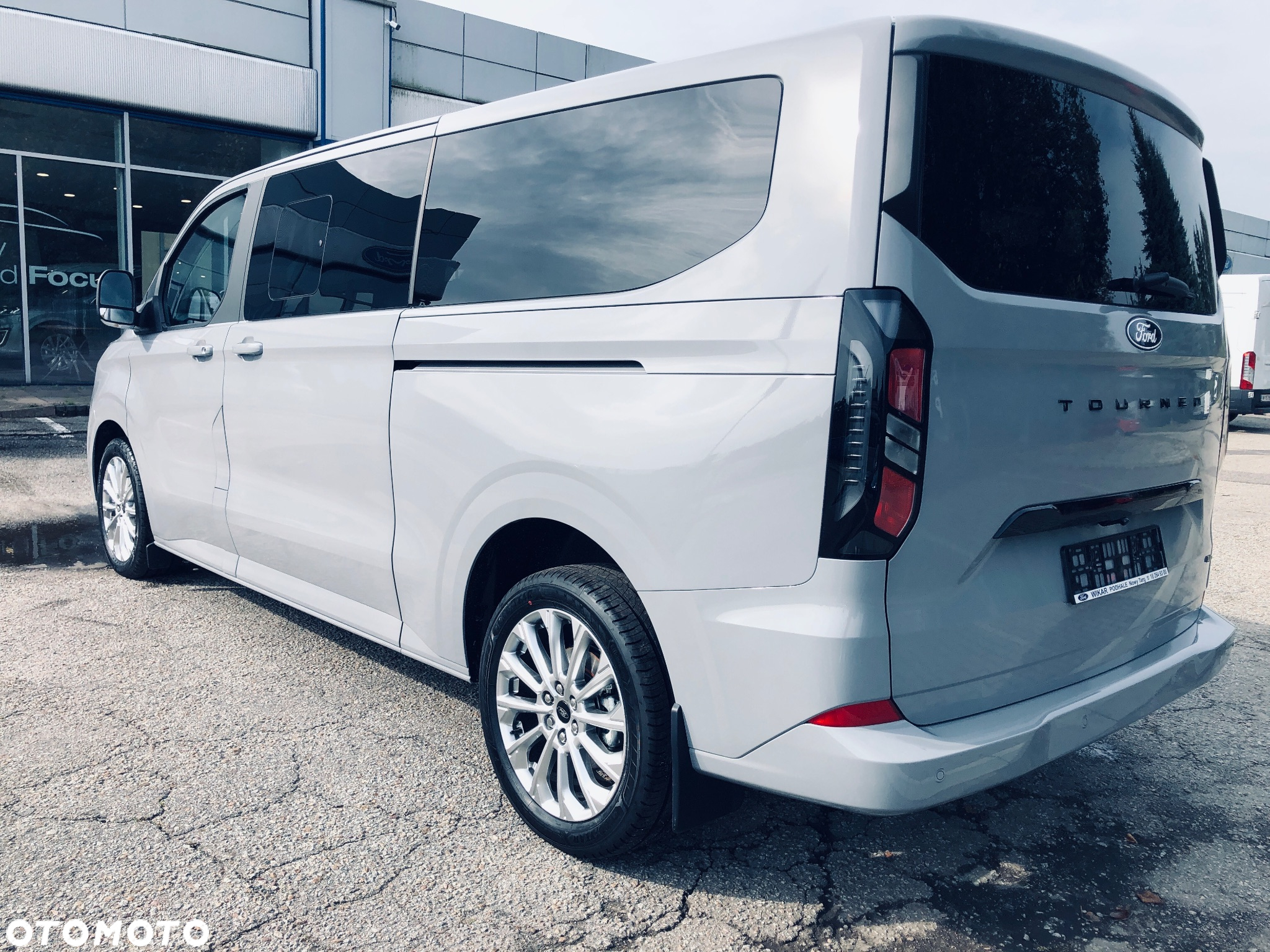 Ford Tourneo Custom 2.0 EcoBlue L2 Titanium X SelectShift - 4