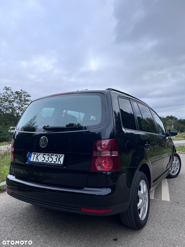 Volkswagen Touran 1.9 TDI DPF Highline DSG - 5