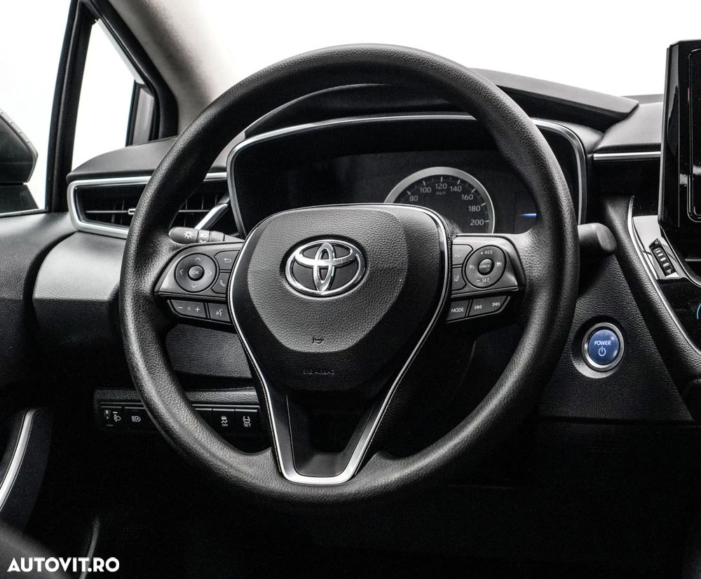 Toyota Corolla Sedan 1.8 HSD Dynamic - 17