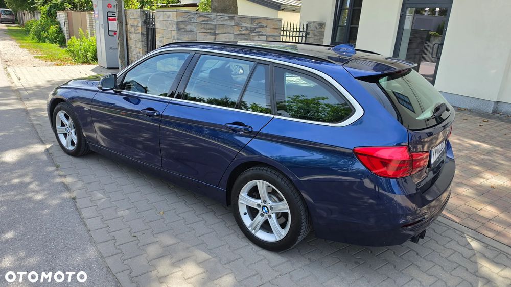 BMW Seria 3 320i xDrive Sport Line Shadow sport - 33