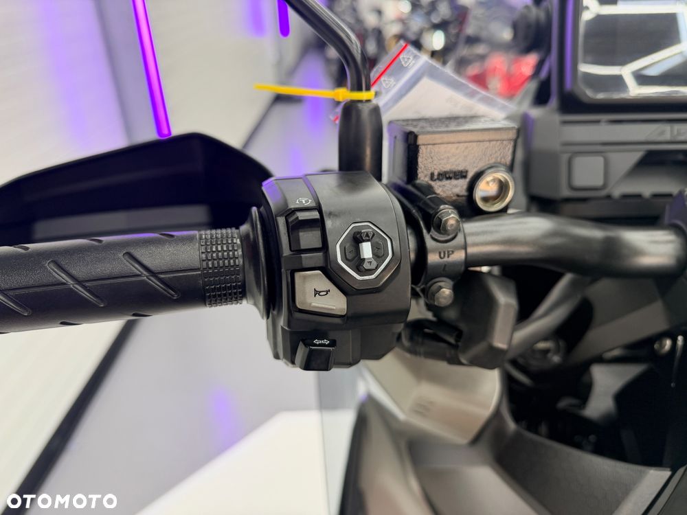 Honda ADV350 - 23