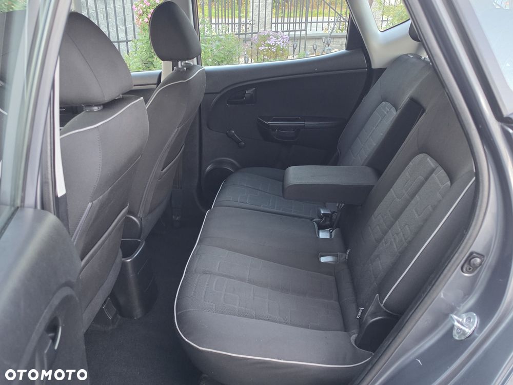 Kia Venga 1.4 CVVT Titanium Collection - 20