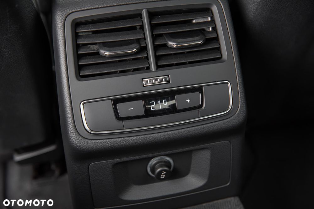 Audi A4 Limousine 35 TFSI S tronic S line - 30