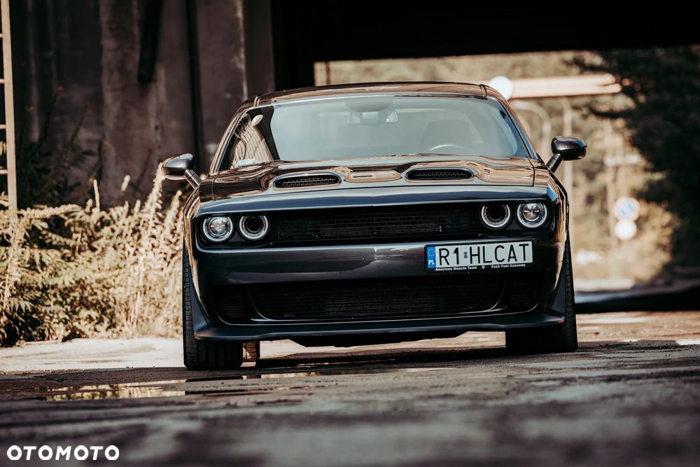 Dodge Challenger 6.2 Hellcat - 29