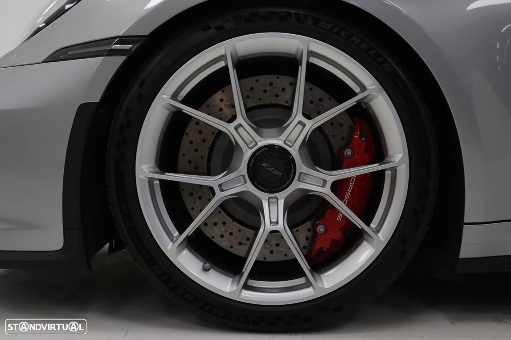 Porsche 911 (992) GT3 PDK - 11