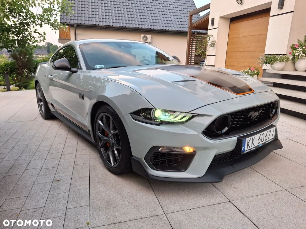 Ford Mustang - 4
