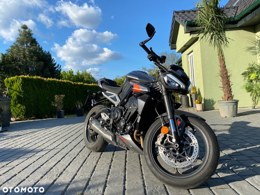 Triumph Street Triple - 6
