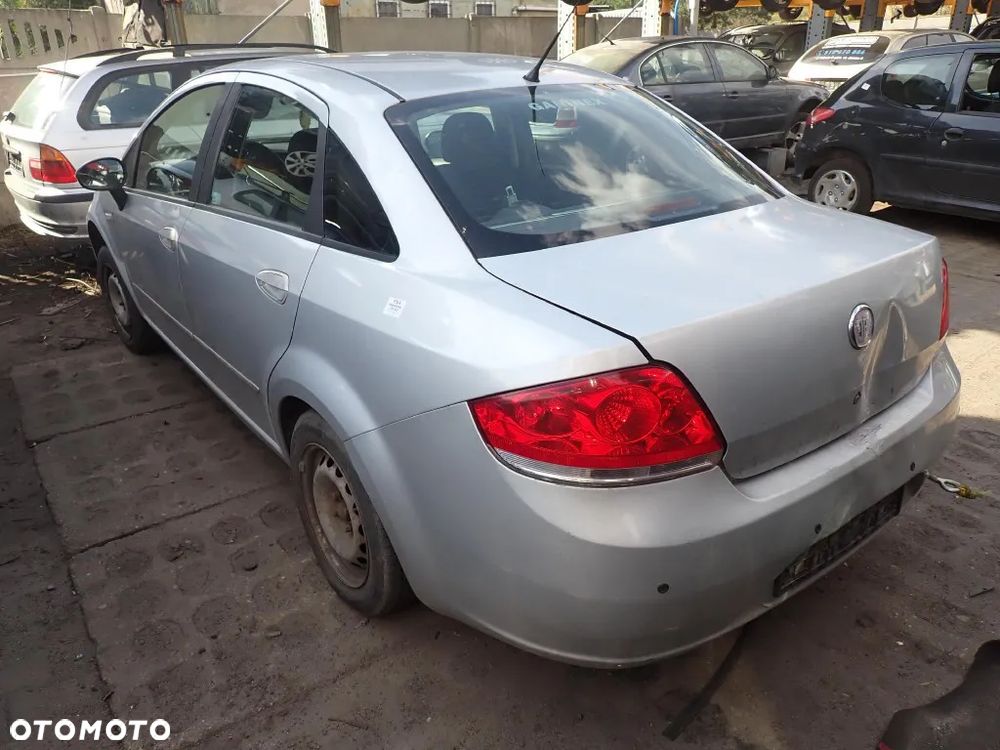 CZĘŚCI - 	Fiat Linea 1,4 8V 77KM 350A1000 SEDAN LAKIER 609/A 2009r. INDEX - 9364 - 4