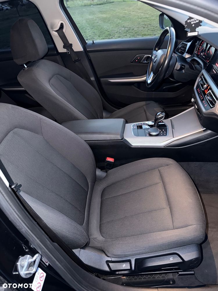 BMW Seria 3 320i - 31