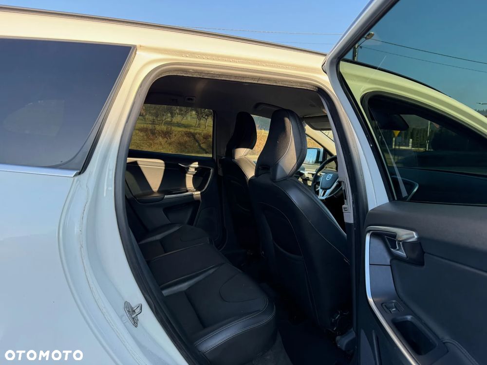 Volvo XC 60 D3 Geartronic Kinetic - 13