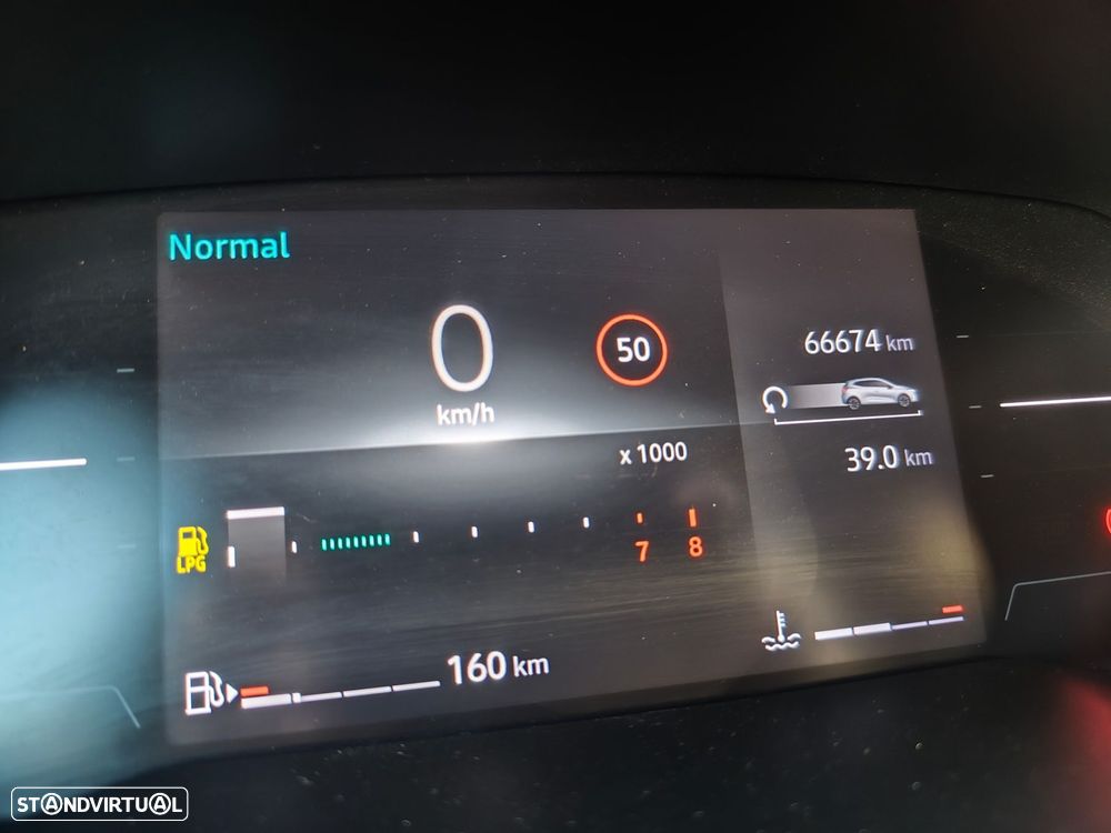 Renault Clio 1.0 TCe Evolution Bi-Fuel - 33