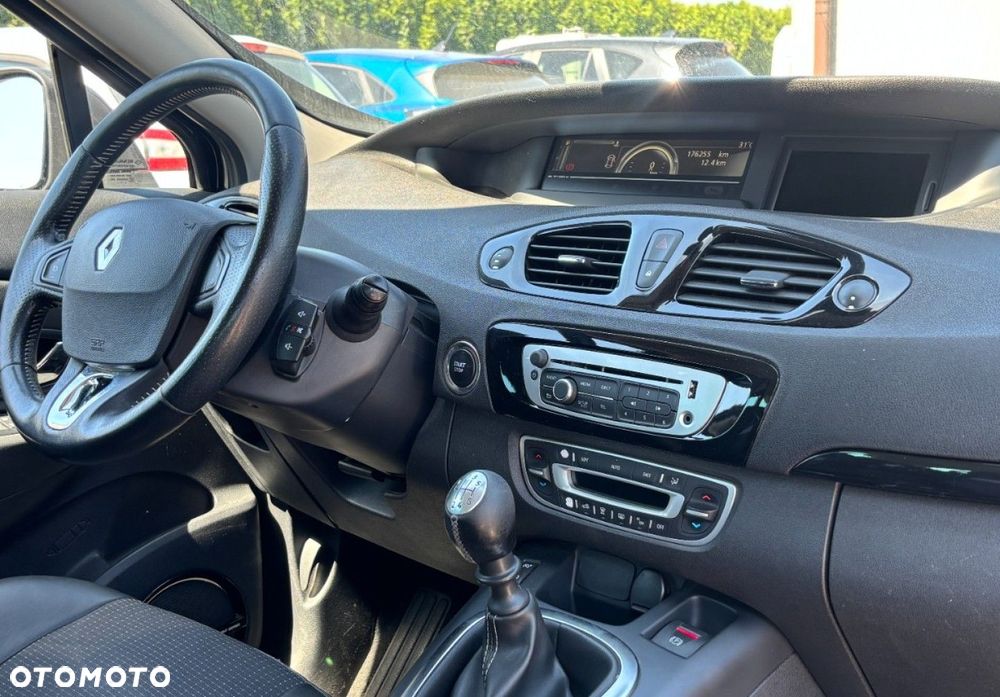 Renault Scenic - 10