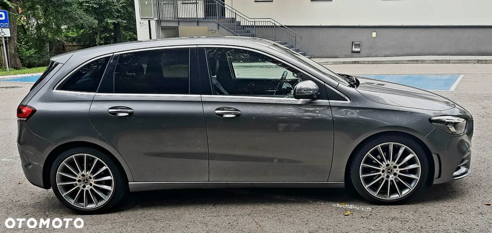 Mercedes-Benz Klasa B 200 d 4-Matic AMG Line 8G-DCT - 4