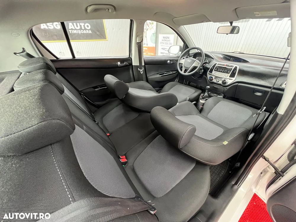 Hyundai i20 - 15
