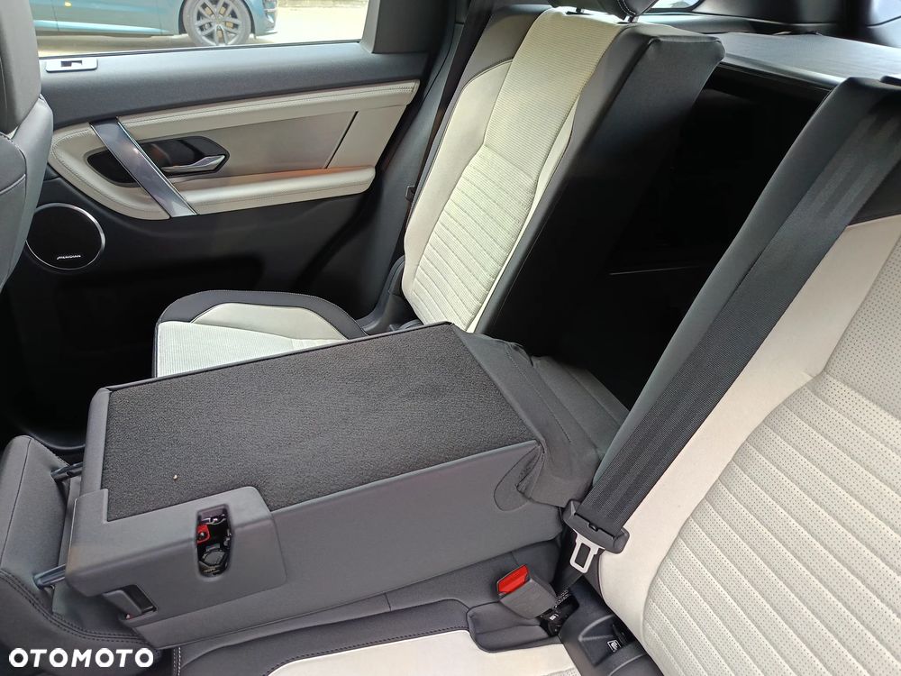 Land Rover Discovery Sport - 36