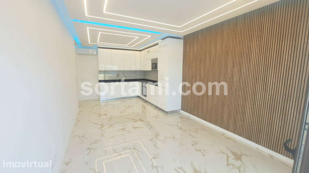 Apartamento T2+1 Venda em Quarteira,Loulé - Grande imagem: 3/13