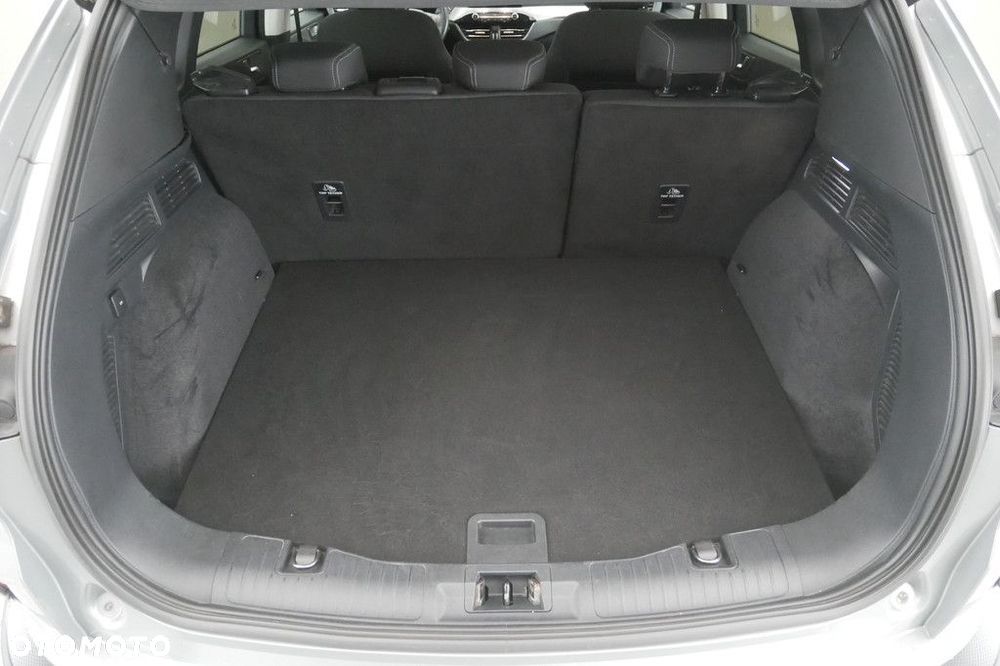 Ford Kuga - 16
