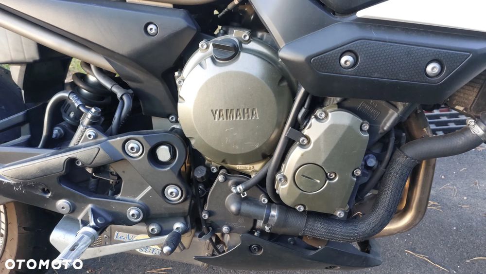 Yamaha XJ - 6