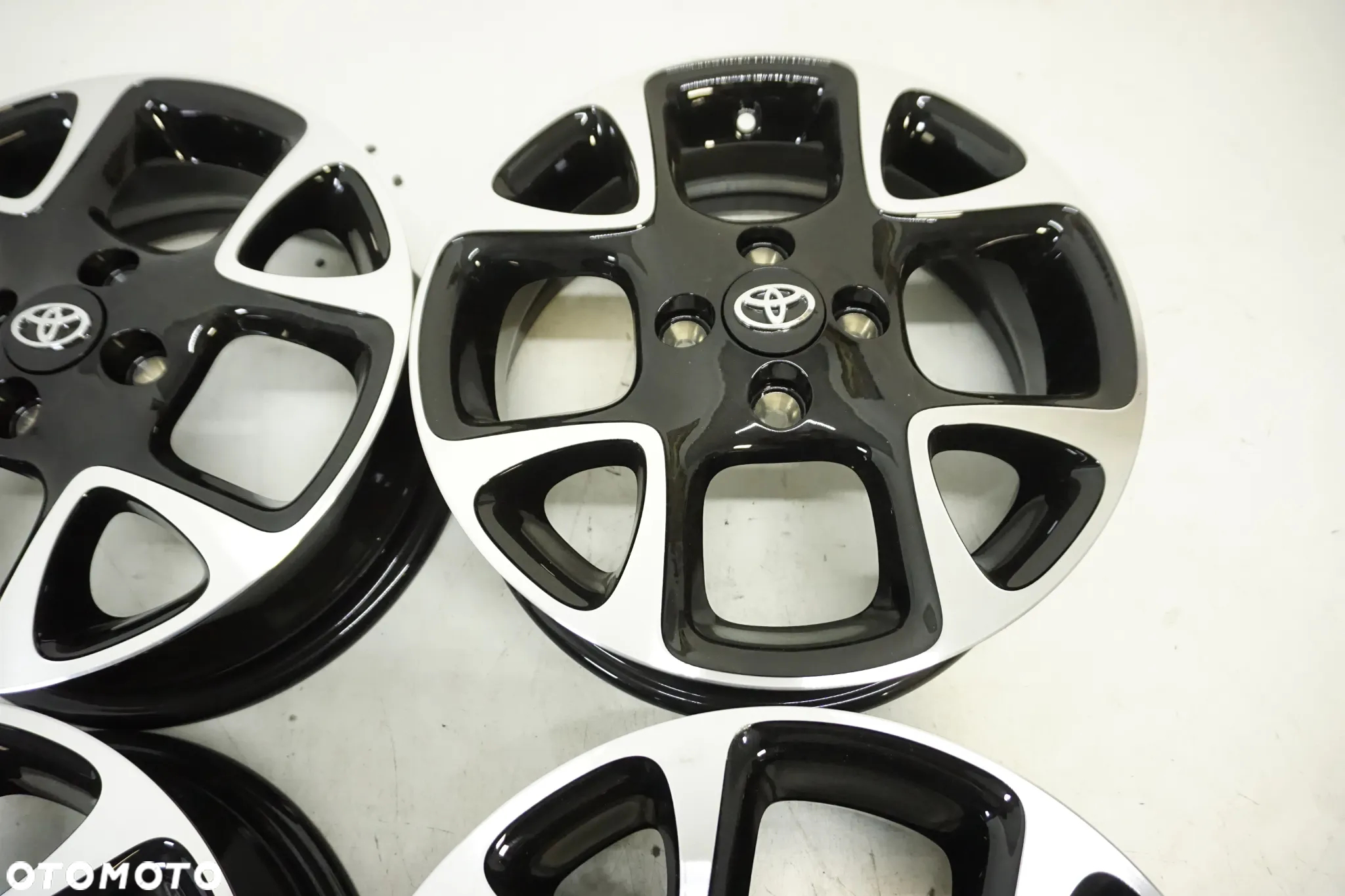 FELGI ALUMINIOWE 15 TOYOTA YARIS II-III COROLLA IQ  ET39 - 4