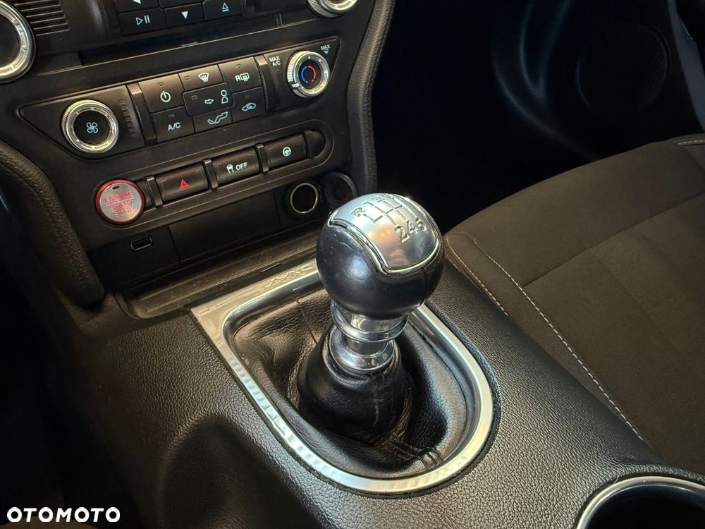 Ford Mustang - 19