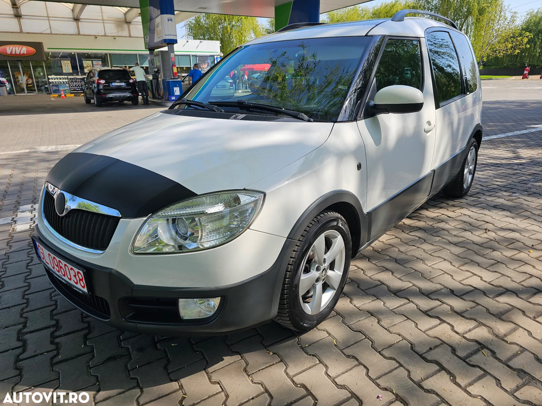 Skoda Roomster 1.6 Scout - 18