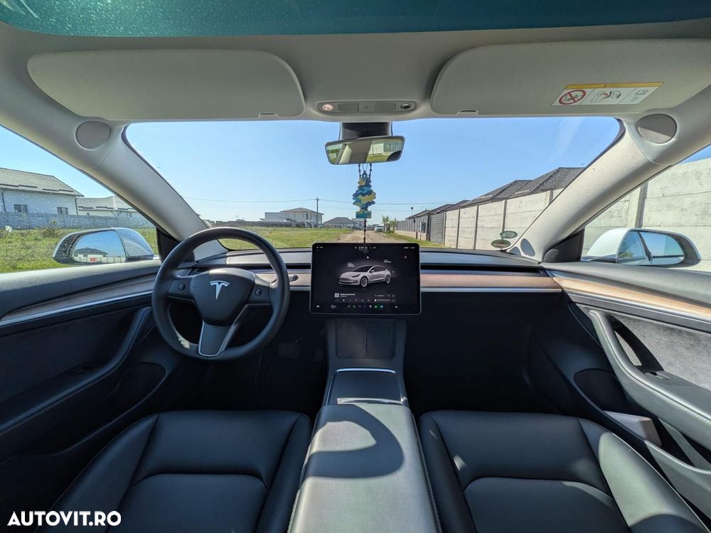 Tesla Model 3 Long Range AWD Premium - 8