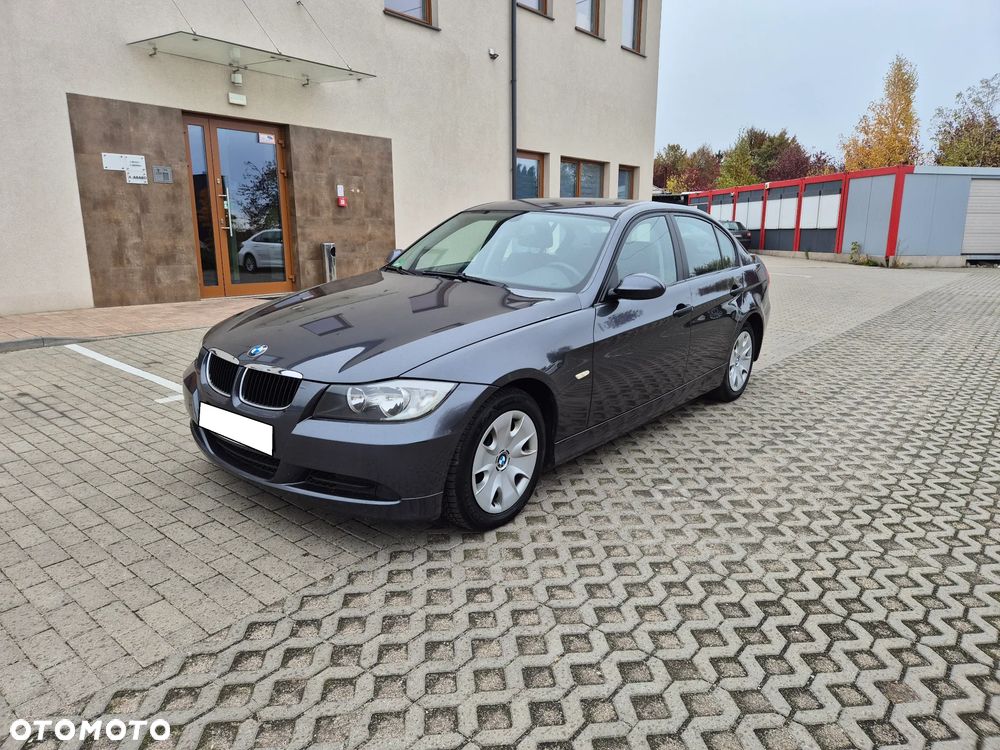 BMW Seria 3 320i - 3