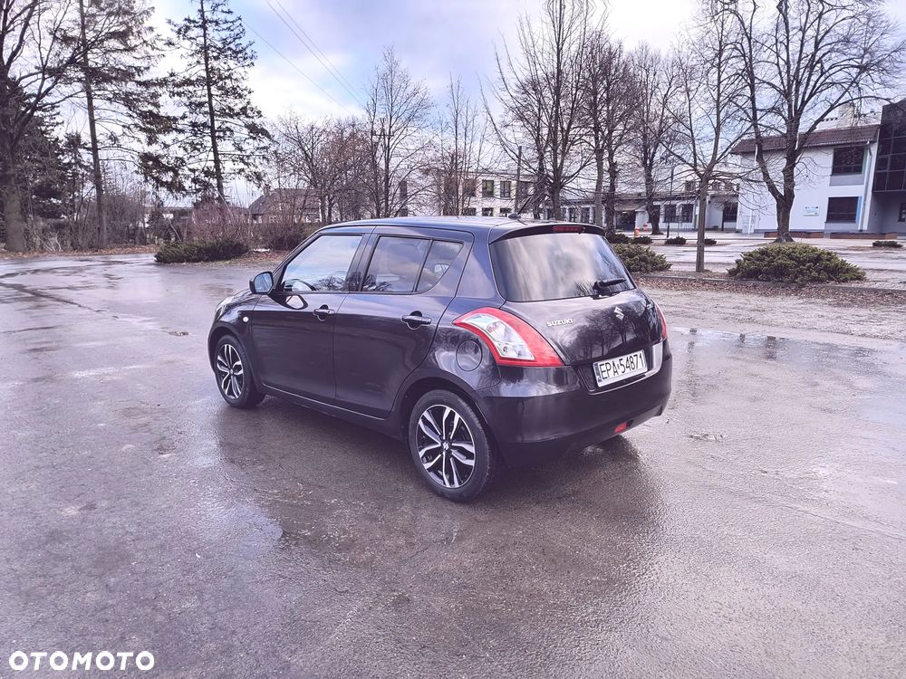 Suzuki Swift - 4