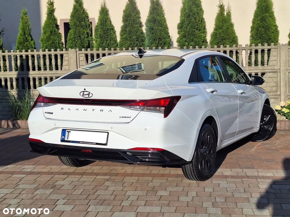 Hyundai Elantra 1.6 Smart - 36