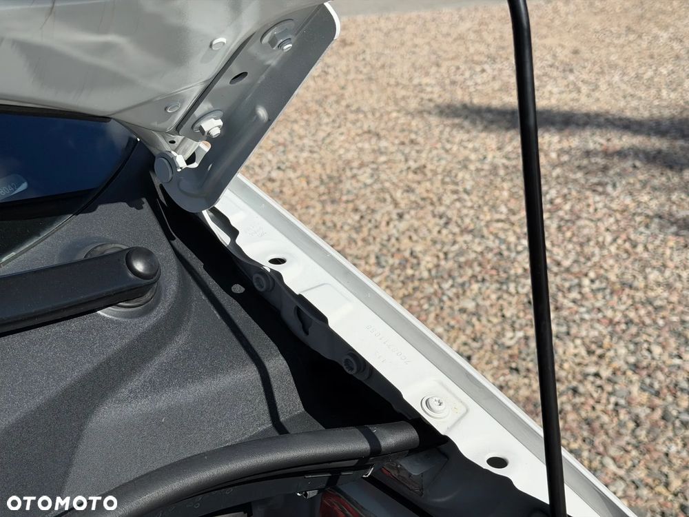 Volkswagen CRAFTER VAN VAT-1 z ZABUDOWĄ SERWISOWĄ WARSZTAT StoreVAN Półki, Szuflady, Kuwety na drobne przedmioty, Masaż fotela kierowcy, Fotel pneumatyczny terapeutyczny pilot ergoActive, Podgrzewana szyba, Kierownica wielofunkcyjna, Tempomat, Ogr. prędkości, Minibar, Fabrycne parktroniki przód i tył, DMC:3500kg, Homologacja haka 3000kg! Duża ładowność 1315kg Model L2H1 Paka dł. 3450mm - 20