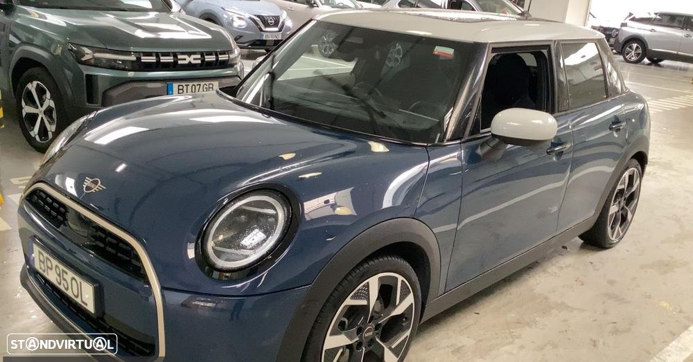 MINI 5 Portas Cooper Auto - 2