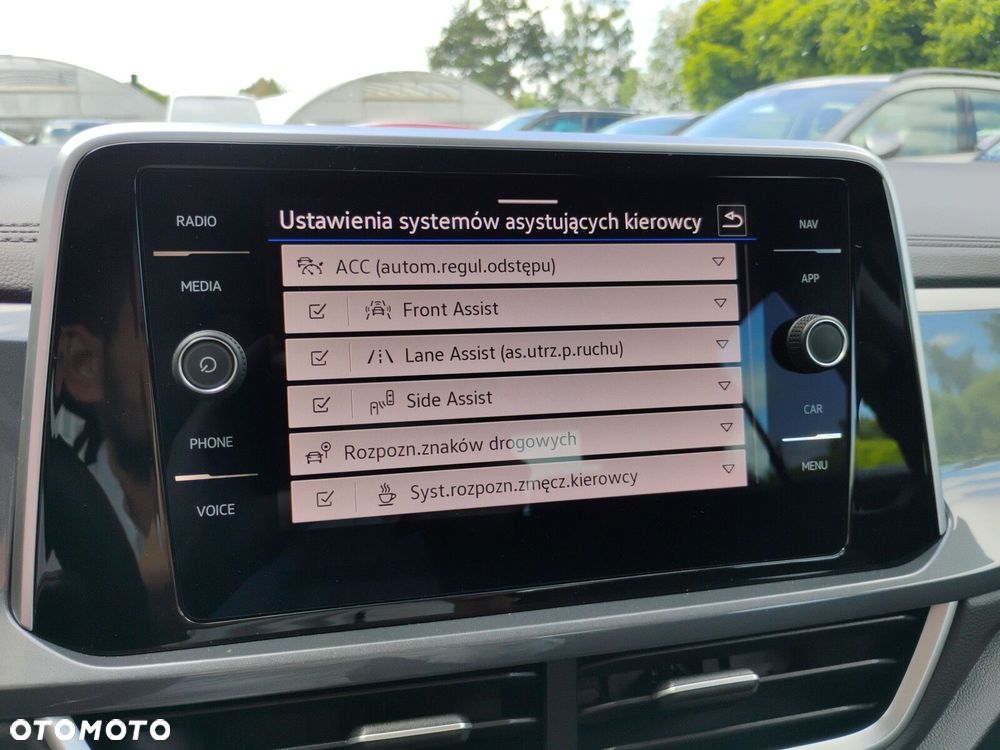 Volkswagen T-Roc - 25