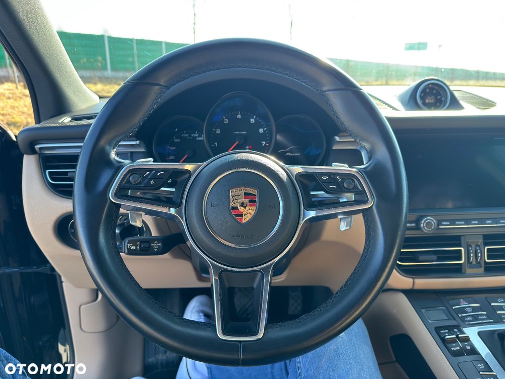 Porsche Macan - 27