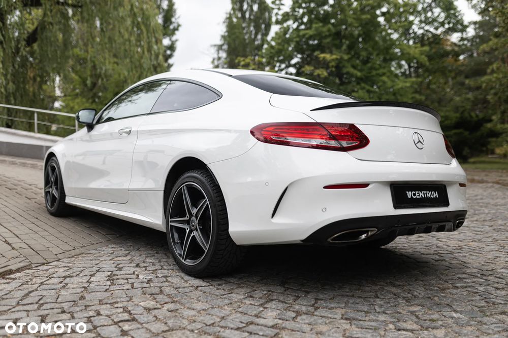 Mercedes-Benz Klasa C 200 4-Matic 9G-Tronic - 7