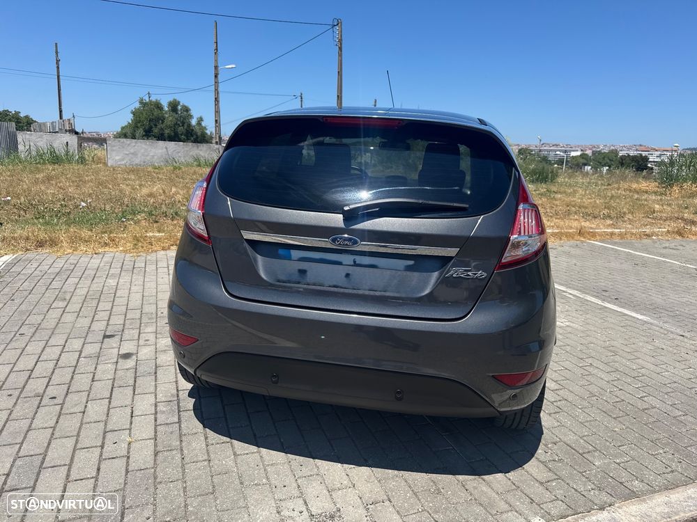 Ford Fiesta 1.5 TDCi Titanium - 6