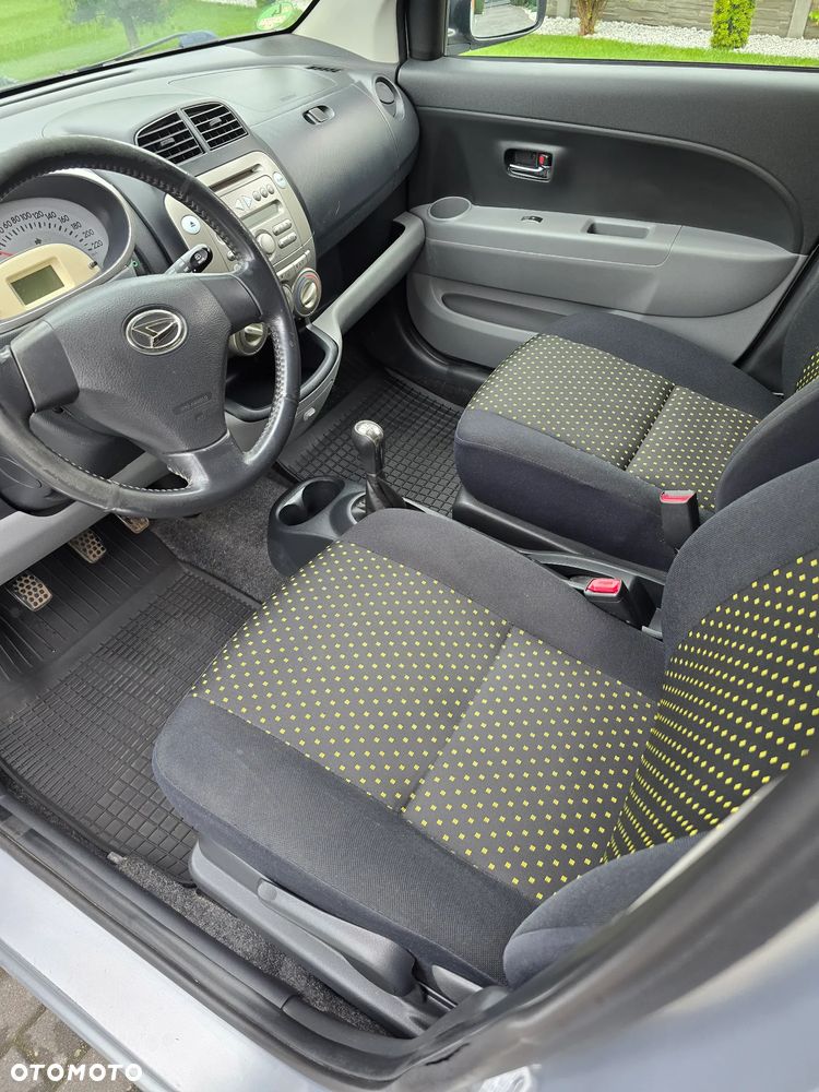 Daihatsu Sirion 1.3 - 7