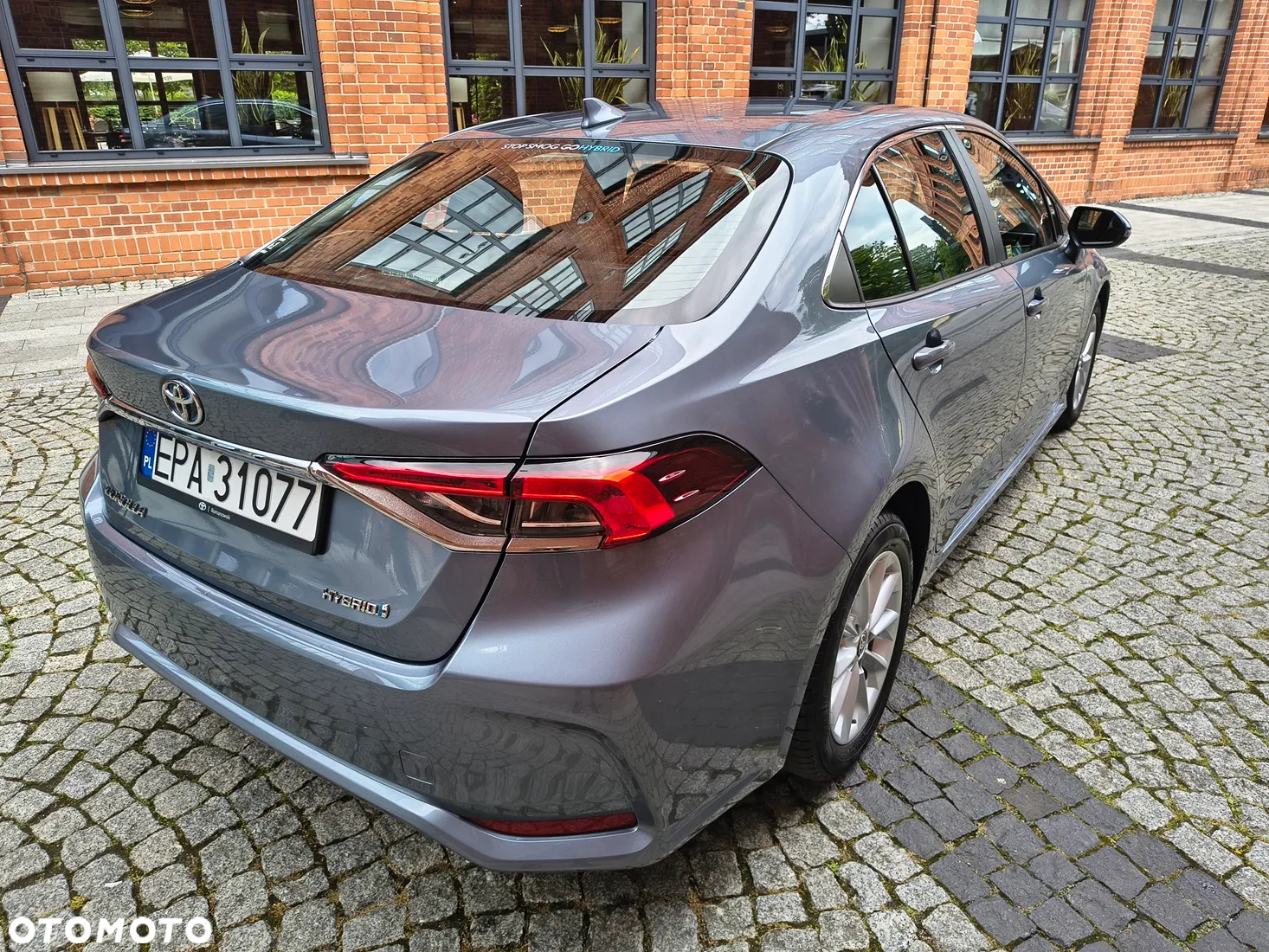 Toyota Corolla 1.8 Hybrid Comfort - 2