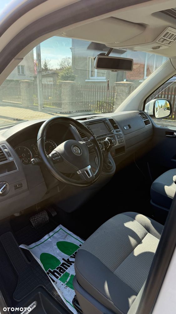 Volkswagen Multivan - 13