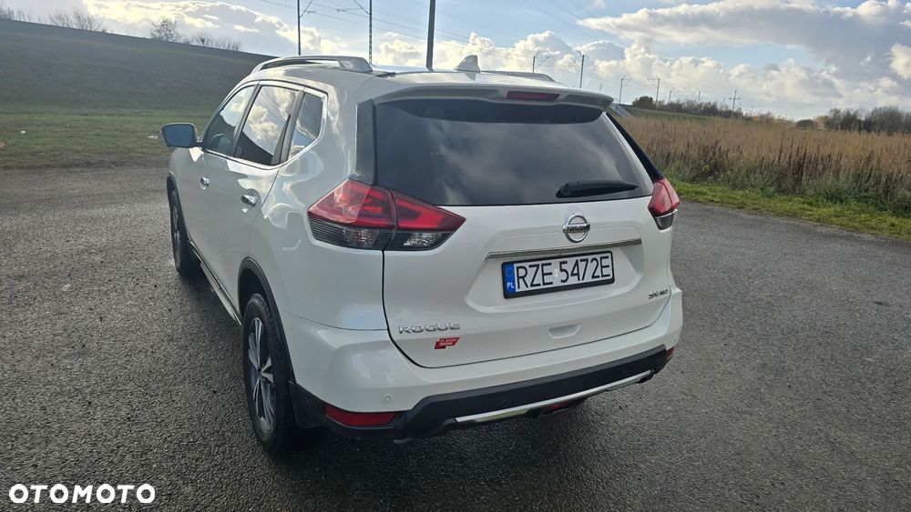 Nissan Rogue - 16
