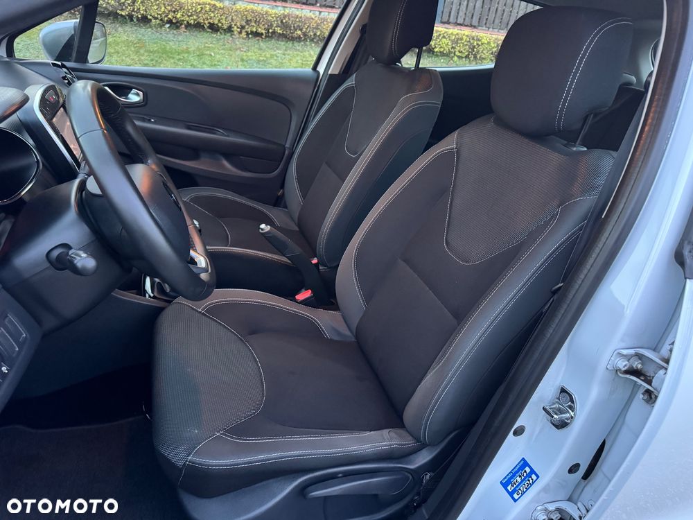 Renault Clio - 23