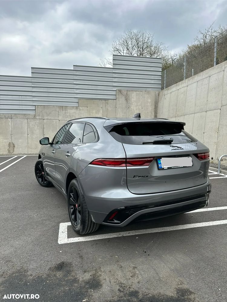 Jaguar F-Pace P250 AWD R-Dynamic SE - 3