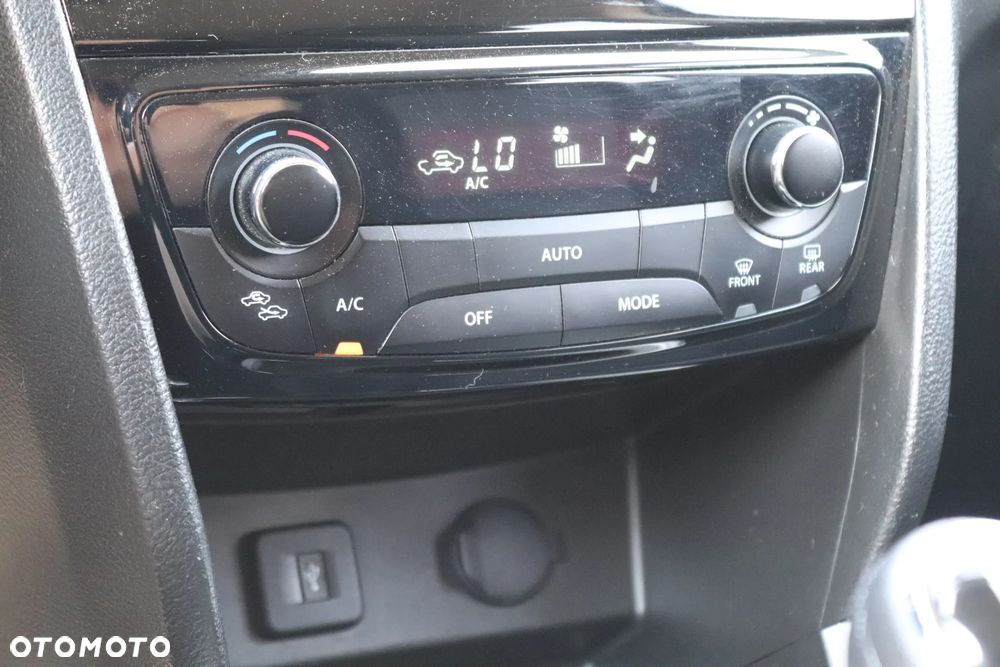 Suzuki Vitara 1.6 Premium 4WD - 33