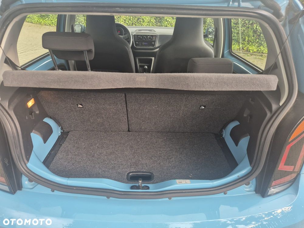 Volkswagen up! 1.0 Beats - 24