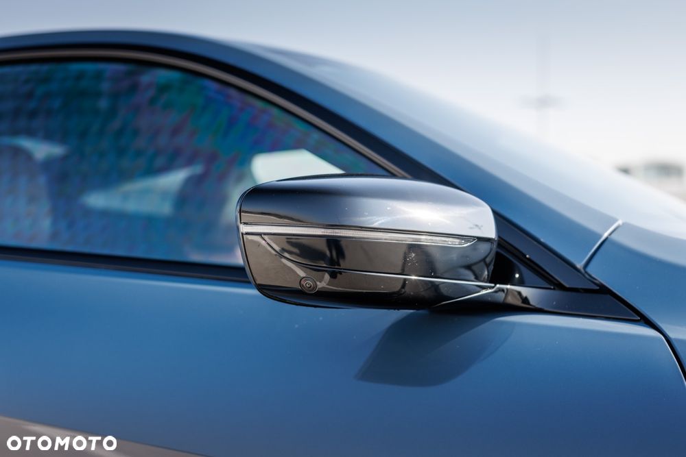 BMW Seria 8 - 7