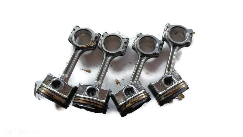 MERCEDES CITAN II W420  23r 1.3 TCE TŁOK KORBOWÓD - 1