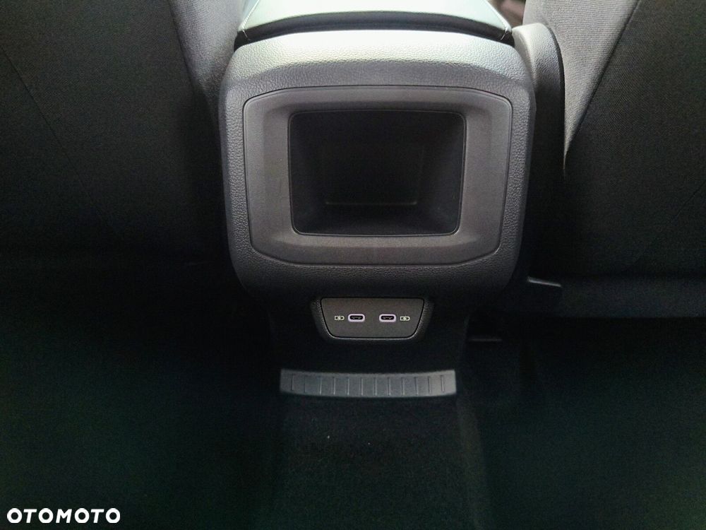 Volkswagen T-Cross 1.0 TSI R-Line Plus DSG - 28