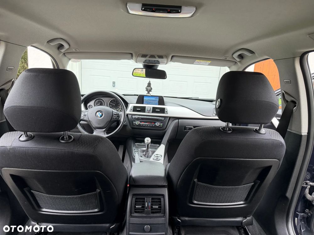 BMW Seria 3 318d DPF - 14