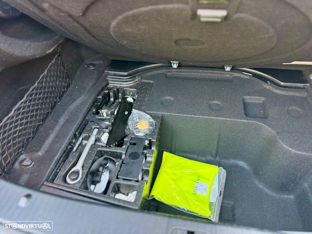 Mercedes-Benz E 300 - 21