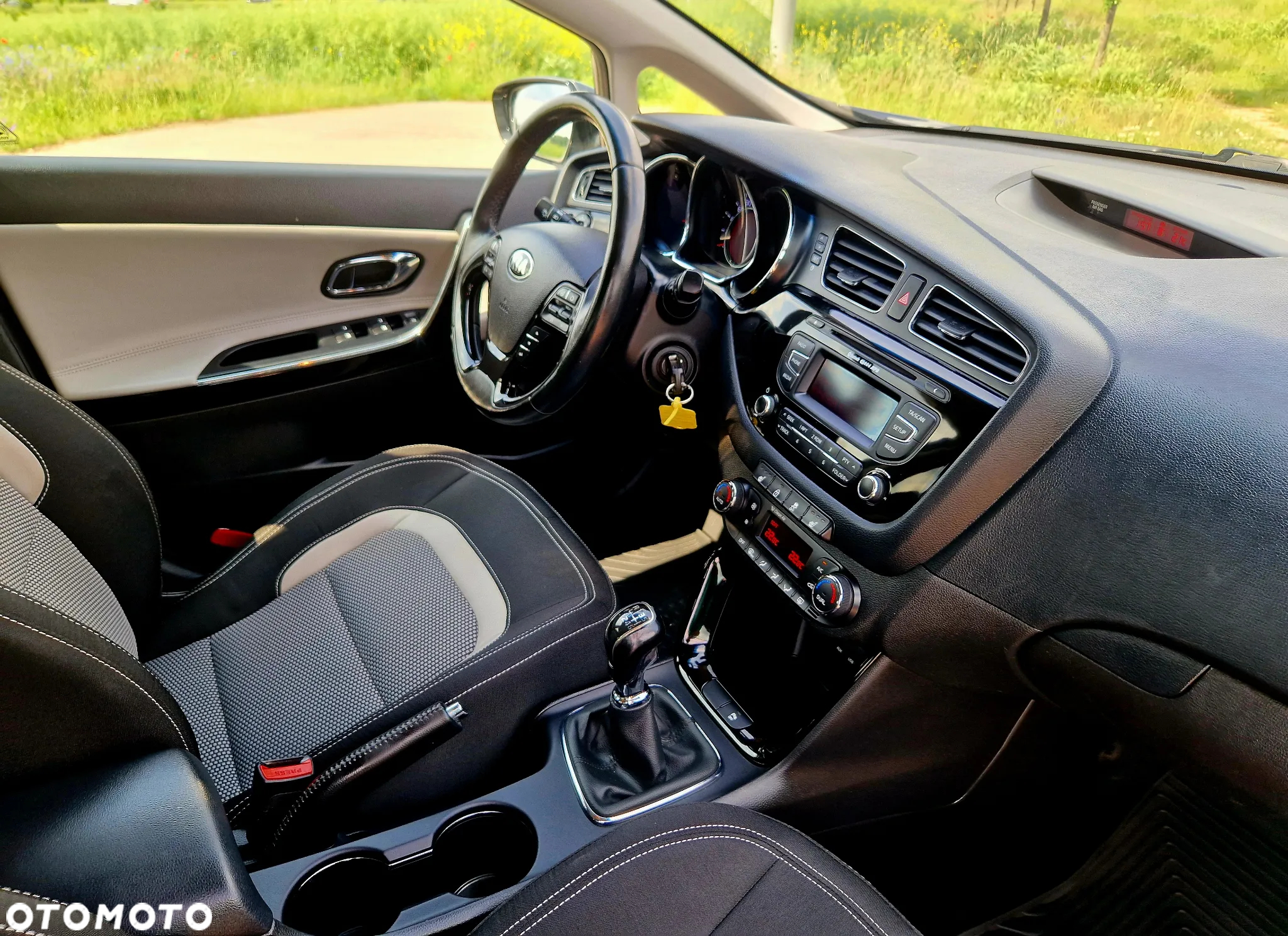 Kia Ceed - 16
