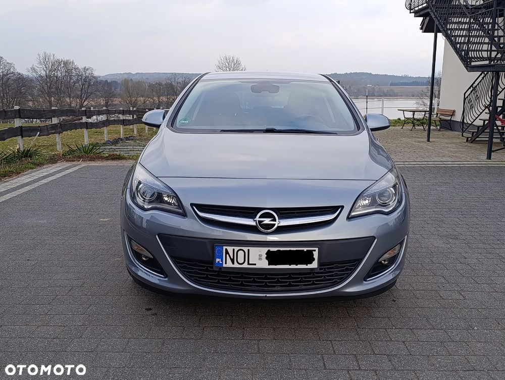 Opel Astra 1.4 Turbo - 2
